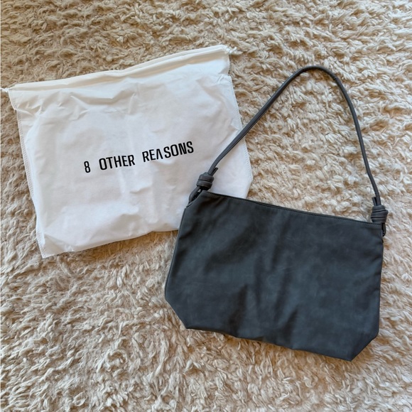 NIP 8 other reasons Betsy slouch tote in stone - Picture 4 of 7